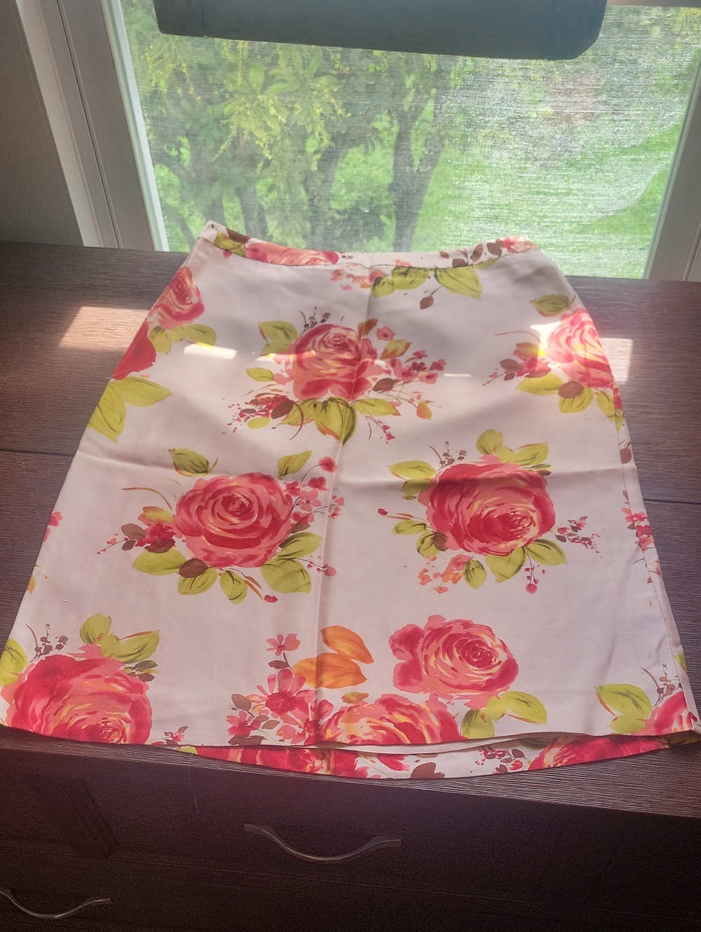 Banana Republic White A-Line Skirt with Pink Rose Floral